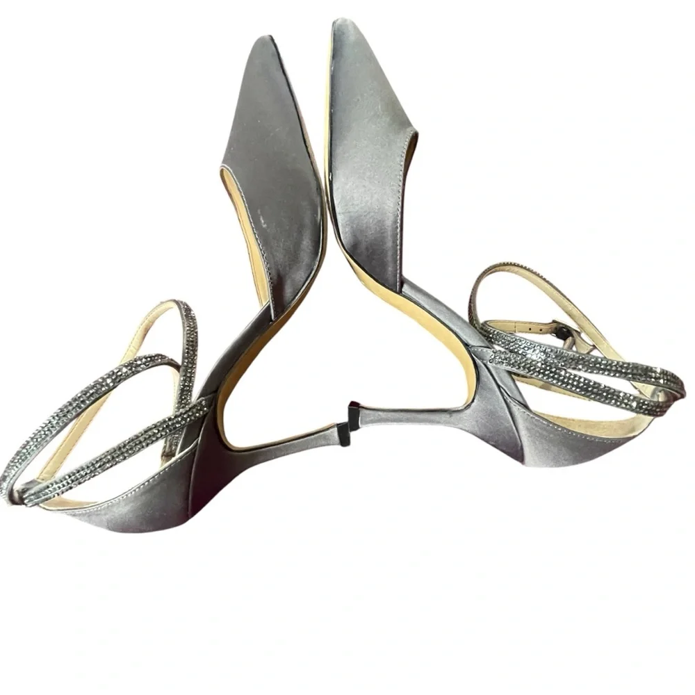 Vince Camuto Ketrinda Size 8.5
Grey Satin - Picture 8 of 16